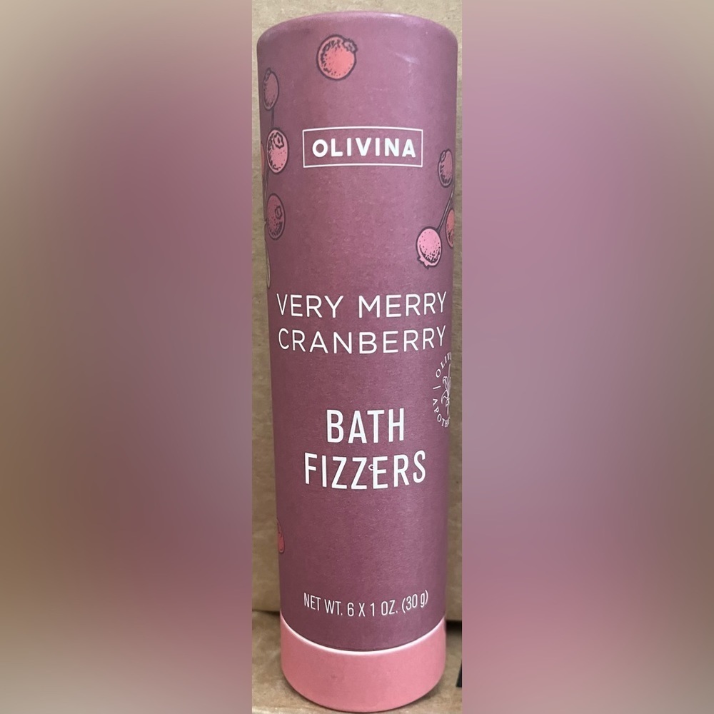 NWT olivina bath fizzlers very merry cranberry